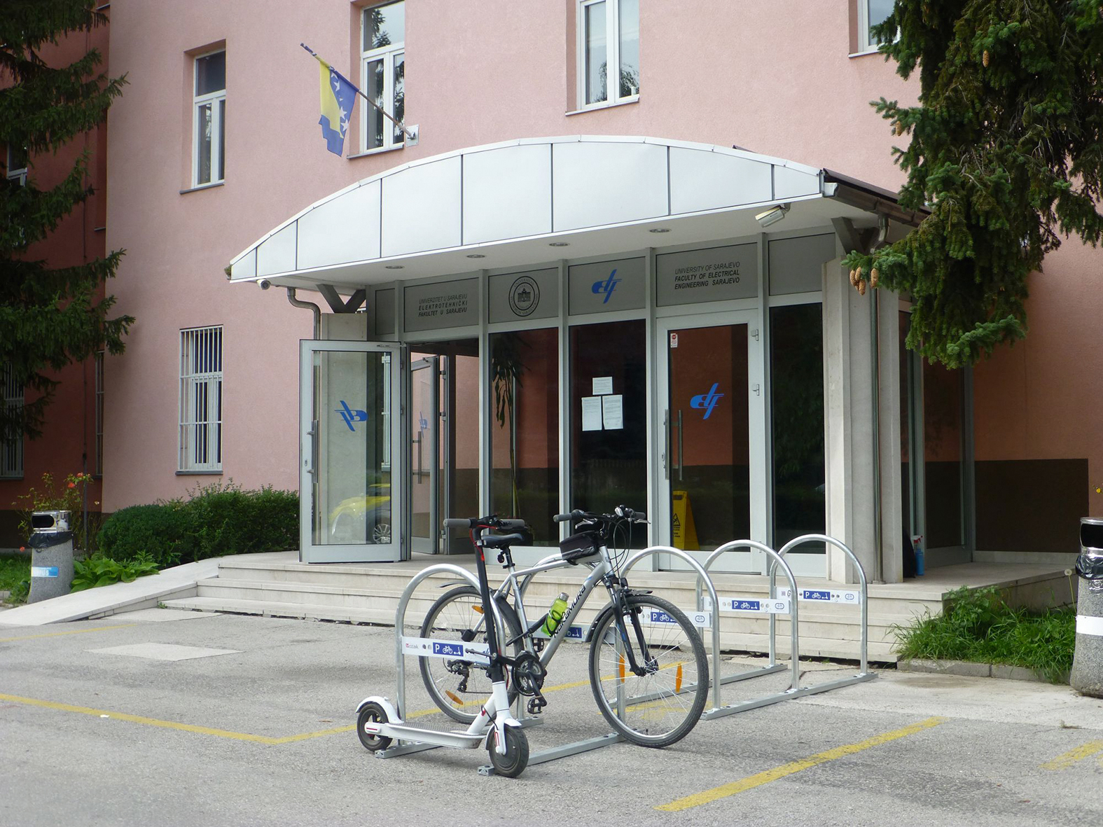 Bparco – Inovantna Parkirališta Za Bicikle I Električne Romobile