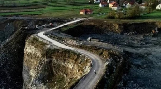 Bh Gigant Pokleknuo U Selu Bitka Oko Rudnika Politicari Ne