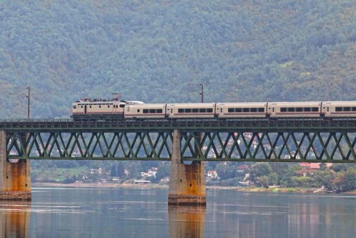 Broj putnika na relaciji Sarajevo-Ploče porastao za 9 posto u Broj Putnika Na Relaciji Sarajevo Ploce Porastao Za 9 Posto U