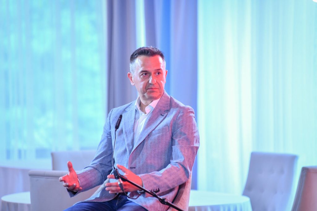 Aleksandar Kremenović i MF Grupa na panelu "Biznis kao most" Aleksandar Kremenović i MF Grupa na panelu "Biznis kao most"