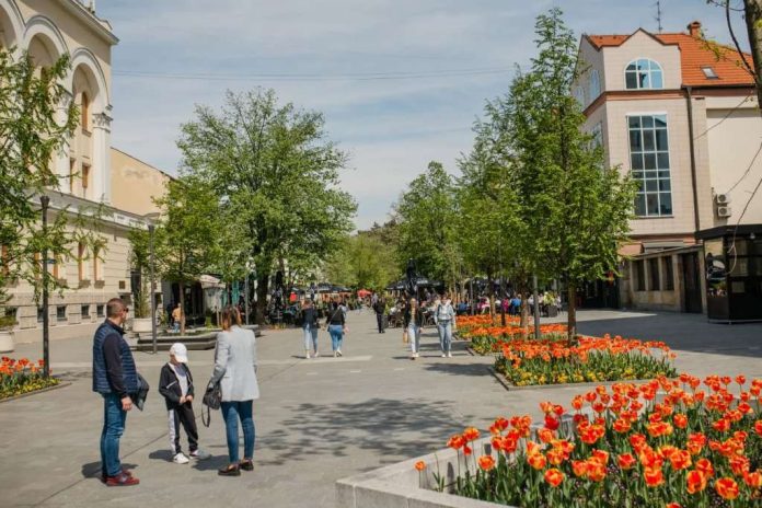 Prosječna zaduženost građana RS u bankama premašila 3.800 KM Prosjecna Zaduzenost Gradana Rs U Bankama Premasila 3800 Km