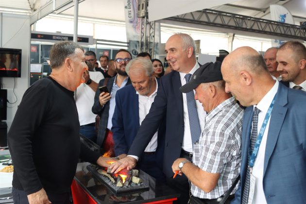 Svečano otvoren 19. Međunarodni sajam privrede Tešanj Svečano otvoren 19. Međunarodni sajam privrede Tešanj