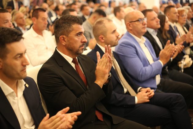 Svečano otvoren 19. Međunarodni sajam privrede Tešanj Svečano otvoren 19. Međunarodni sajam privrede Tešanj