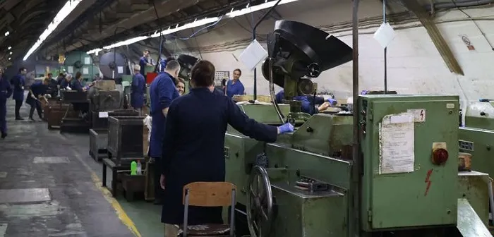 Zatražena smjena rukovodstva Igmana: “Fabrika nije stala ni ‘90-ih, ne smije ni sada” Zatražena smjena rukovodstva Igmana: “Fabrika nije stala ni ‘90-ih, ne smije ni sada”