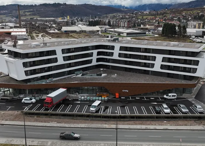 Najbogatiji bh. mesar izgradio impresivnu zgradu i promijenio vizuru grada