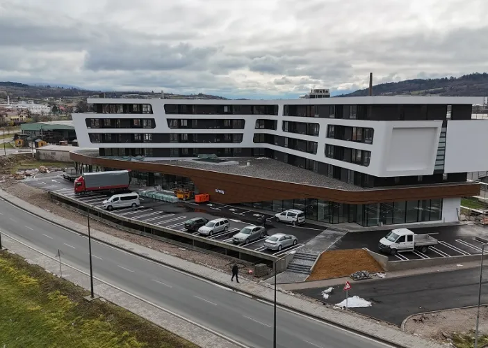 Otvorena zgrada najbogatijeg bh. mesara: Investicija od 15 miliona KM Otvorena zgrada najbogatijeg bh. mesara: Investicija od 15 miliona KM