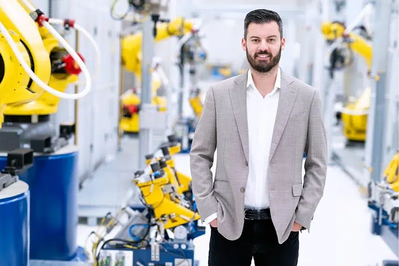 Mate Rimac napušta poziciju CEO-a u Rimcu, zamijenit će ga Nurdin Pitarević Mate Rimac napušta poziciju CEO-a u Rimcu, zamijenit će ga Nurdin Pitarević